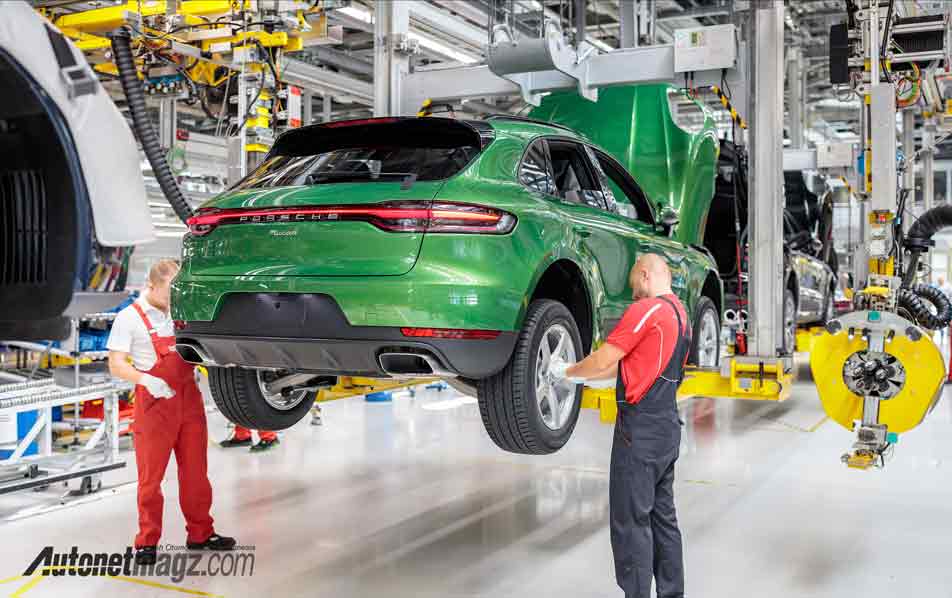Berita, porsche-macan-2019-production-4-edited: Porsche Macan 2019 Masuk Jalur Produksi!