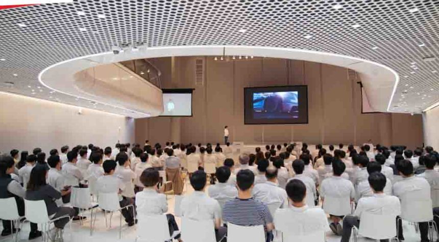 Design Insight Forum : Pameran Inovasi Teknologi Masa Depan Design Insight Forum : Pameran Inovasi Teknologi Masa Depan