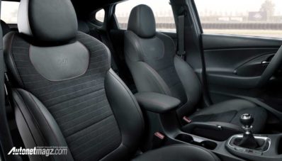 Hyundai i30 N Fastback 2019, 5-Door Coupé Yang Beringas Hyundai i30 N Fastback 2019, 5-Door Coupé Yang Beringas