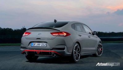 Hyundai i30 N Fastback 2019, 5-Door Coupé Yang Beringas Hyundai i30 N Fastback 2019, 5-Door Coupé Yang Beringas
