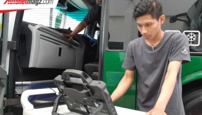 Mercedes-Benz Indonesia Resmikan Dua Showroom Baru Mercedes-Benz Indonesia Resmikan Dua Showroom Baru