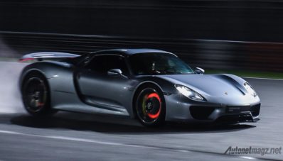 Porsche : Semua Porsche Akan Tetap Menghadirkan Setir dan Pedal Porsche : Semua Porsche Akan Tetap Menghadirkan Setir dan Pedal