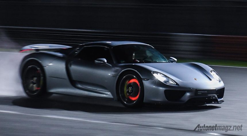 Porsche : Semua Porsche Akan Tetap Menghadirkan Setir dan Pedal Porsche : Semua Porsche Akan Tetap Menghadirkan Setir dan Pedal