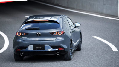 Inilah Wujud Asli Mazda 3 SkyActiv-X 2019 Versi Sedan & Hatchback, Cakep! Inilah Wujud Asli Mazda 3 SkyActiv-X 2019 Versi Sedan & Hatchback, Cakep!