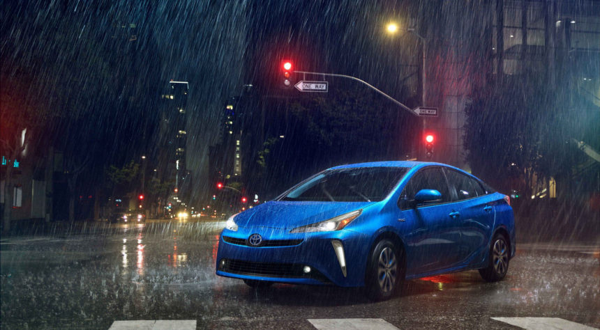 Toyota Prius 2019 : Wajah Baru & Penggerak AWD Opsional Toyota Prius 2019 : Wajah Baru & Penggerak AWD Opsional