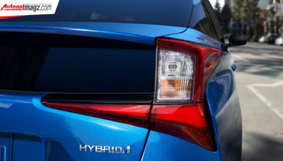 Toyota Prius 2019 : Wajah Baru & Penggerak AWD Opsional Toyota Prius 2019 : Wajah Baru & Penggerak AWD Opsional