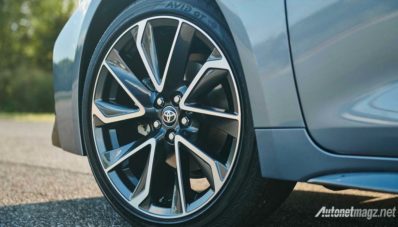 Toyota Corolla Sedan 2019 : Anti Konservatif dengan Tampang Sporty! Toyota Corolla Sedan 2019 : Anti Konservatif dengan Tampang Sporty!