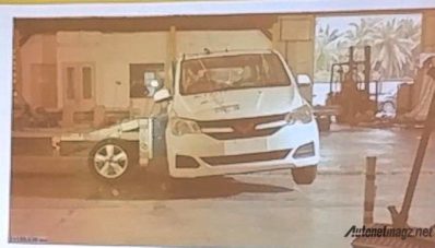 Kenapa Kaca Mobil Dibuka Saat Tes Tabrak? Ini Jawabannya! Kenapa Kaca Mobil Dibuka Saat Tes Tabrak? Ini Jawabannya!
