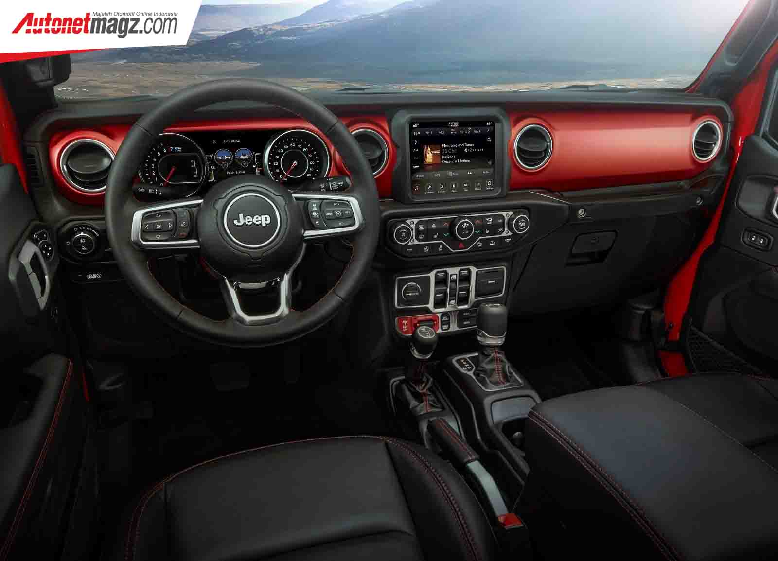 Berita, Dashboard Jeep Gladiator 2020: Jeep Gladiator 2020 Resmi Dirilis, Siap Bawa Beban & Main Tanah