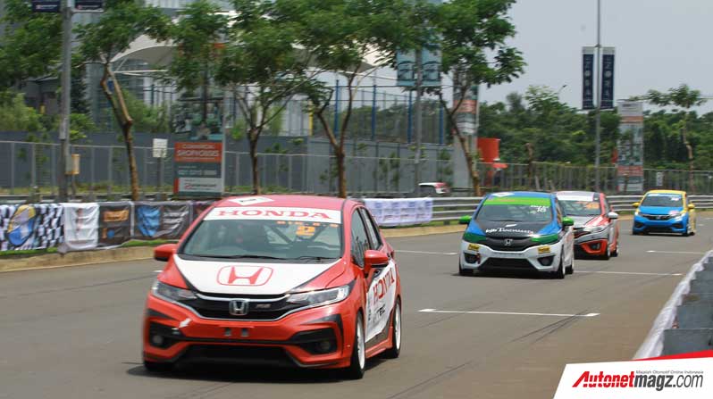 Berita, honda-jazz-speed-challenge-1: Seri Final Honda Jazz & Honda Brio Speed Challenge Rasakan Aspal BSD