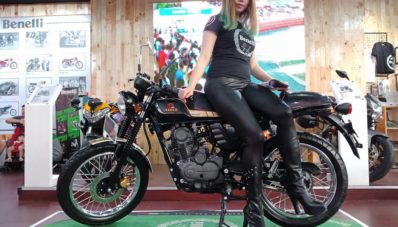 Punya Uang 25 Juta? Inilah 7 Motor Kece Yang Bisa Kalian Bawa Pulang Punya Uang 25 Juta? Inilah 7 Motor Kece Yang Bisa Kalian Bawa Pulang