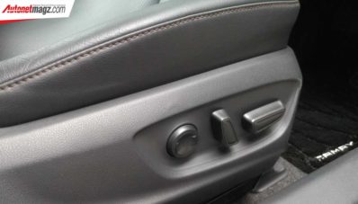 All New Toyota Camry 2019 Resmi Diluncurkan, Pakai TNGA & Ada Varian Hybrid! All New Toyota Camry 2019 Resmi Diluncurkan, Pakai TNGA & Ada Varian Hybrid!