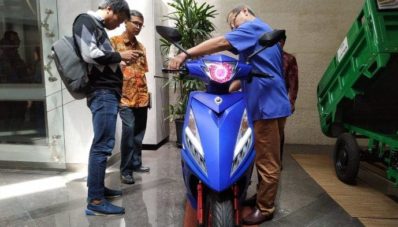 Skuter Listrik Lincah : Saudara Baru Untuk GESITS Skuter Listrik Lincah : Saudara Baru Untuk GESITS