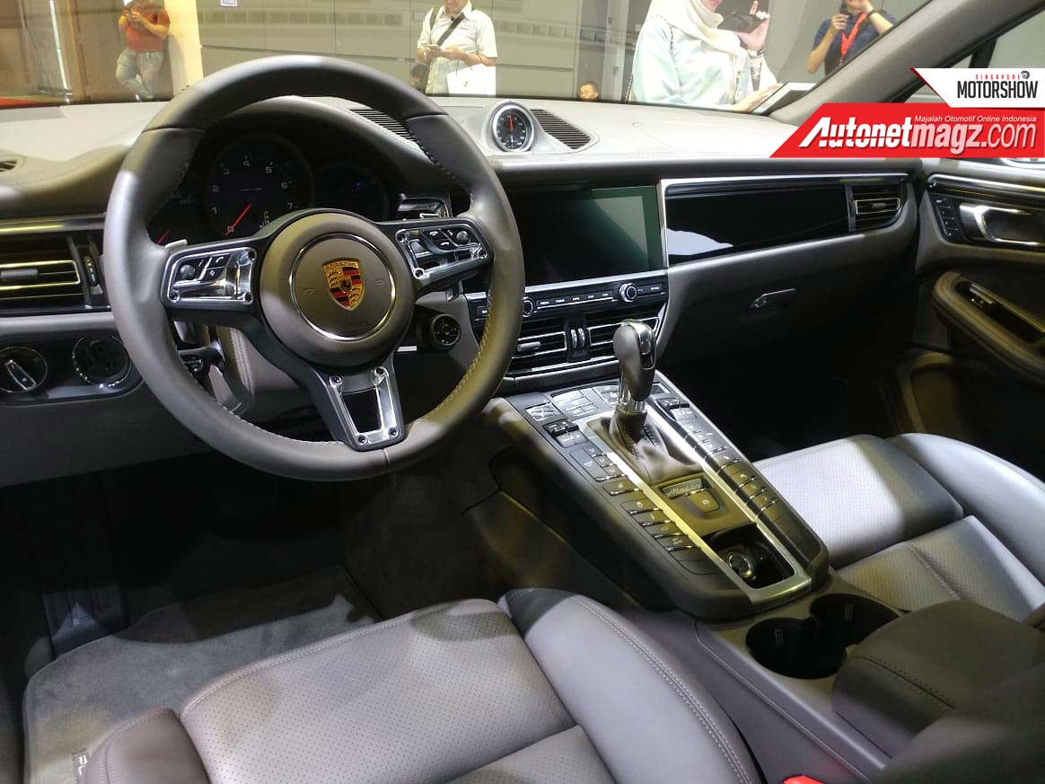 Berita, New-Porsche-Macan-interior: Singapore Motor Show 2019 : New Porsche Macan Resmi Dirilis!