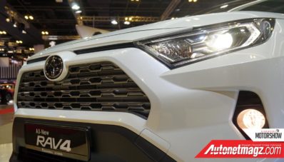 Singapore Motor Show 2019 : Toyota RAV4 2019 Anti Desain Konservatif Singapore Motor Show 2019 : Toyota RAV4 2019 Anti Desain Konservatif