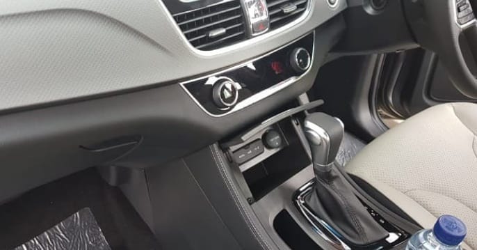 Berita, transmisi Wuling Cortez Turbo: Bocoran Interior Wuling Cortez Turbo, Pakai Audio Infinity & Dashboard Gelap