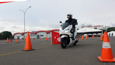 GESITS Tak Kunjung Meluncur, Honda PCX Listrik Rilis Duluan GESITS Tak Kunjung Meluncur, Honda PCX Listrik Rilis Duluan