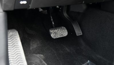 Wuling Hongguang S3 2019 : Manual Tapi Tanpa Pedal Kopling, Kok Bisa? Wuling Hongguang S3 2019 : Manual Tapi Tanpa Pedal Kopling, Kok Bisa?