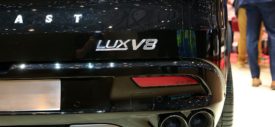 Vinfast Lux V8 belakang