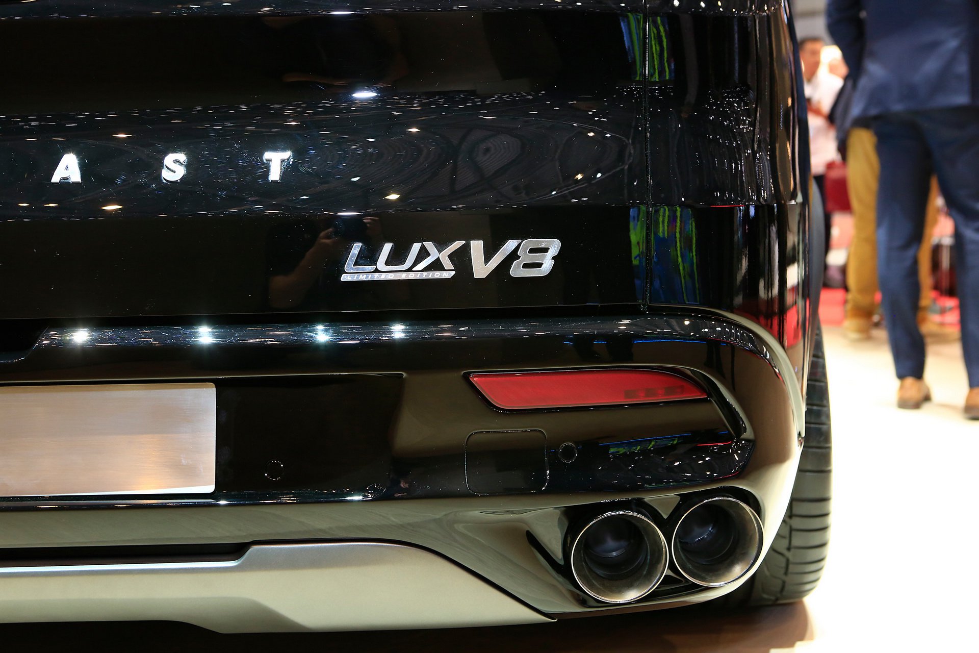 Berita, knalpot Vinfast Lux V8: Geneva Motor Show 2019 : Vinfast Lux V8, SUV Vietnam Dengan tenaga 455 hp