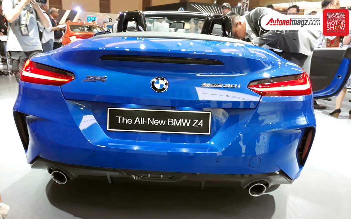 Mobil Baru, 2019-BMW-Z4-rear: Telkomsel IIMS 2019 : BMW Z4 Roadster Resmi Mengaspal Dengan Harga 1.5 Milyar