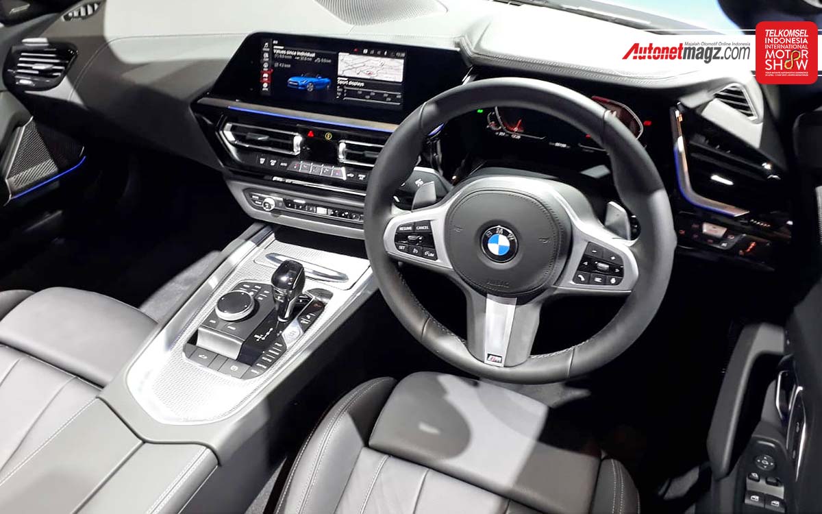 Mobil Baru, Interior-BMW-Z4-Indonesia-2019: Telkomsel IIMS 2019 : BMW Z4 Roadster Resmi Mengaspal Dengan Harga 1.5 Milyar
