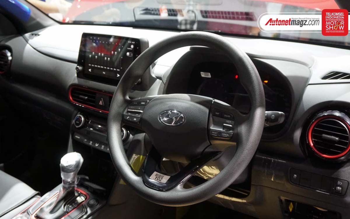Berita, Interior Hyundai Kona Indonesia: Telkomsel IIMS 2019 : Hyundai Kona Dirilis Dengan Harga 363 Jutaan Rupiah
