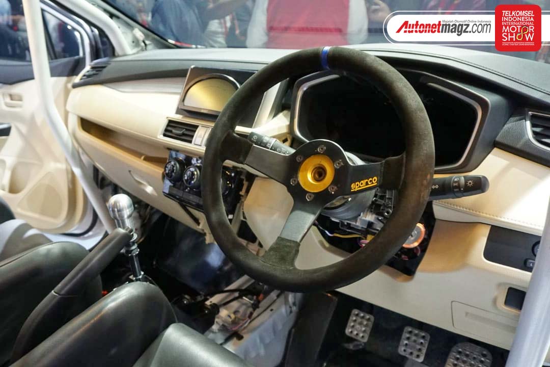 Berita, Interior-Xpander-rally-AP4: Telkomsel IIMS 2019 : Mitsubishi Xpander AP4 Concept, Siap Diajak Rally
