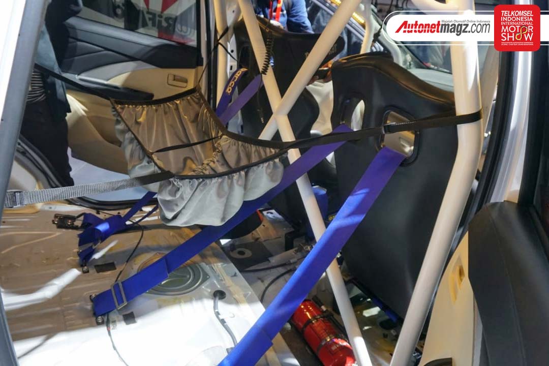 Berita, Kabin-mobil-rally-Xpander-AP4: Telkomsel IIMS 2019 : Mitsubishi Xpander AP4 Concept, Siap Diajak Rally