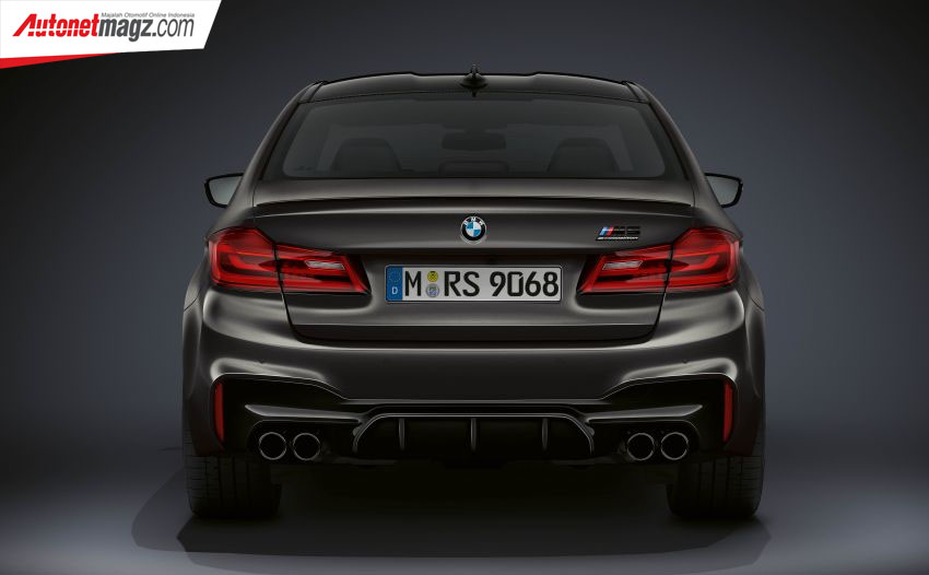 Berita, BMW M5 Edition 35 Jahre belakang: BMW M5 Edition 35 Jahre, Kado 35 Tahun BMW M5 