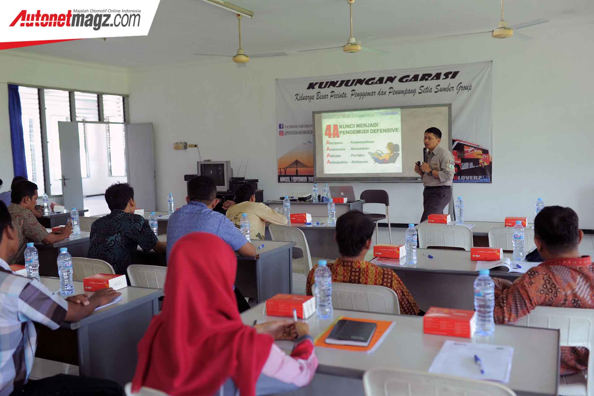 Berita, Shell Indonesia Defensive Driving Training: Jelang Mudik, Shell & Sumber Kencono Beri Latihan Pada Supir Bus