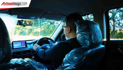 Test Drive DFSK Glory 560 : Makin Banyak Pilihan! Test Drive DFSK Glory 560 : Makin Banyak Pilihan!
