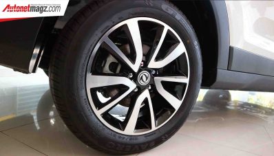 Test Drive DFSK Glory 560 : Makin Banyak Pilihan! Test Drive DFSK Glory 560 : Makin Banyak Pilihan!