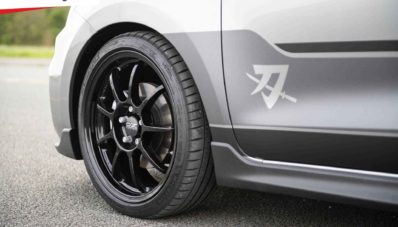 Suzuki Swift Sport Katana : Edisi Spesial Cuma 30 Unit Saja Suzuki Swift Sport Katana : Edisi Spesial Cuma 30 Unit Saja