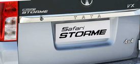 Tata Safari Storme depan