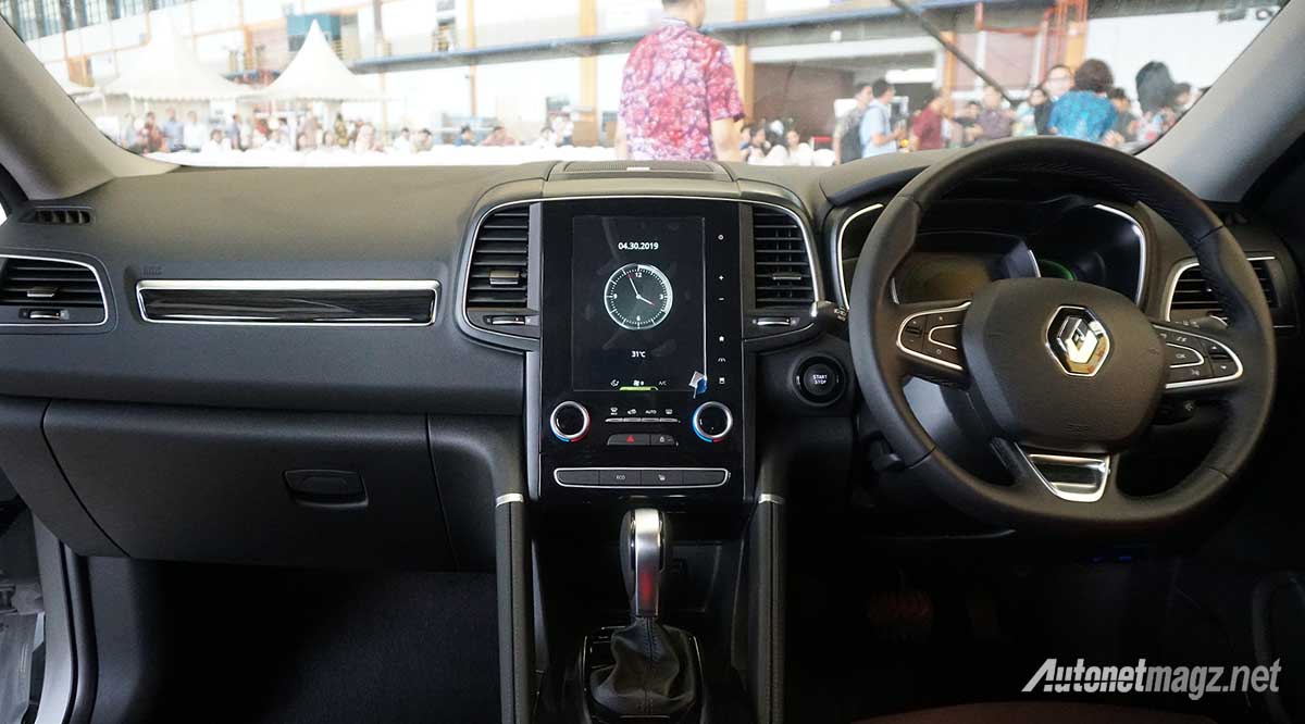 Mobil Baru, renault-koleos-2019-interior: Renault Koleos 2019 : Bisa Parkir Sendiri dan Ada Apple CarPlay