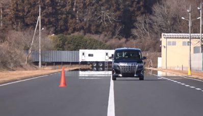 Toyota Alphard Buktikan Standar Keamanan Bintang 5