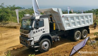 Volvo Dynamic Steering Pamer Aksi di Sentul Volvo Dynamic Steering Pamer Aksi di Sentul