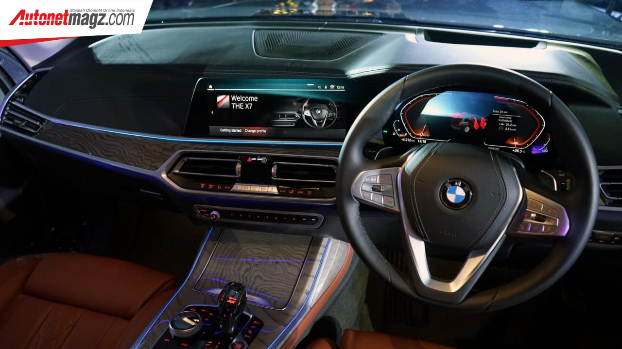 Berita, Dashboard BMW X7 xDrive40i: BMW X7 Resmi Dirilis, The President Seharga 2,4 Milyar!