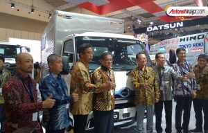 GIIAS 2019 : Hino Resmikan Dutro Hybrid Untuk Indonesia GIIAS 2019 : Hino Resmikan Dutro Hybrid Untuk Indonesia