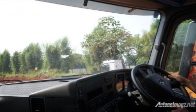 Mercedes-Benz Unjuk Kebolehan Truk Actros dan Acros