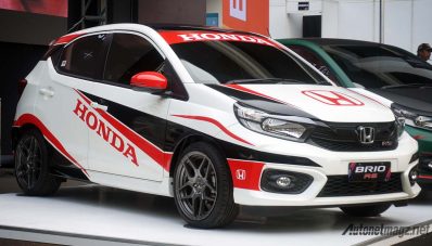Honda Brio Saturday Night Challenge, Malming Ala Pembalap Slalom! Honda Brio Saturday Night Challenge, Malming Ala Pembalap Slalom!