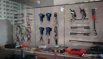 Dealer Mazda Simprug Resmi Jadi Dealer Mazda Paling Modern