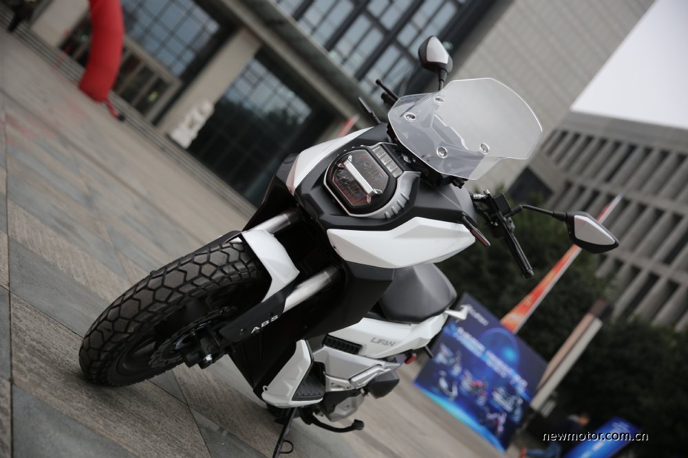 Berita, Lifan-LF150-T-2019: Lifan LF150-T : Saingan Sepadan Honda ADV150 Asal China