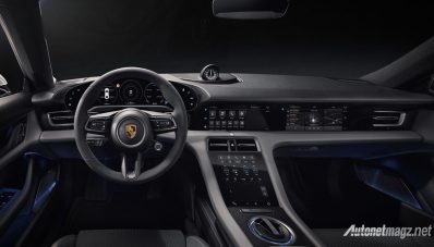 Interior Porsche Taycan, Ramah Lingkungan dan Banyak Layar