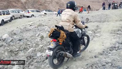 Naik Motor Pakai Sandal Bisa Ditilang di India, Indonesia? Naik Motor Pakai Sandal Bisa Ditilang di India, Indonesia?