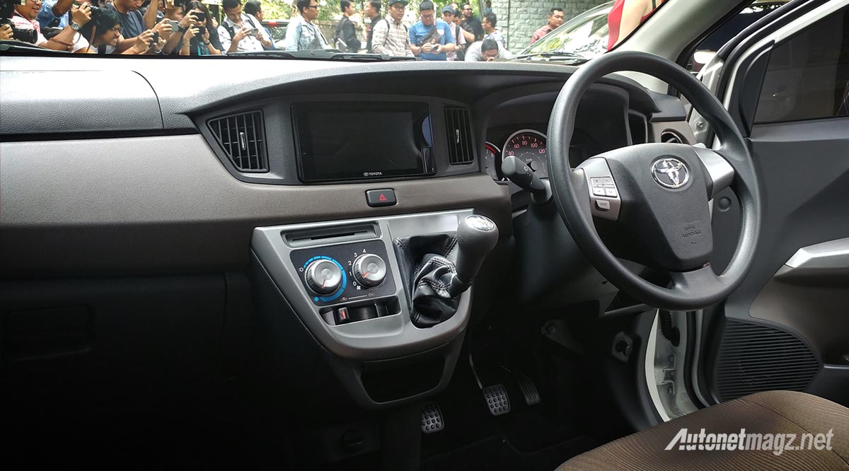 Berita, interior-toyota-calya-2019: Toyota Calya Facelift 2019 Meluncur, Langsung Resmikan Harga!
