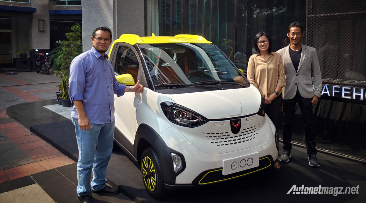 Nasional, mobil listrik wuling e100 2019: Mobil Listrik Wuling Siap Dijajal di Indonesia Electric Motor Show 2019