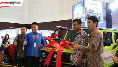 IIMS Surabaya 2019 : Suzuki Serahkan 1 Unit Jimny Pada Pemenang Undian