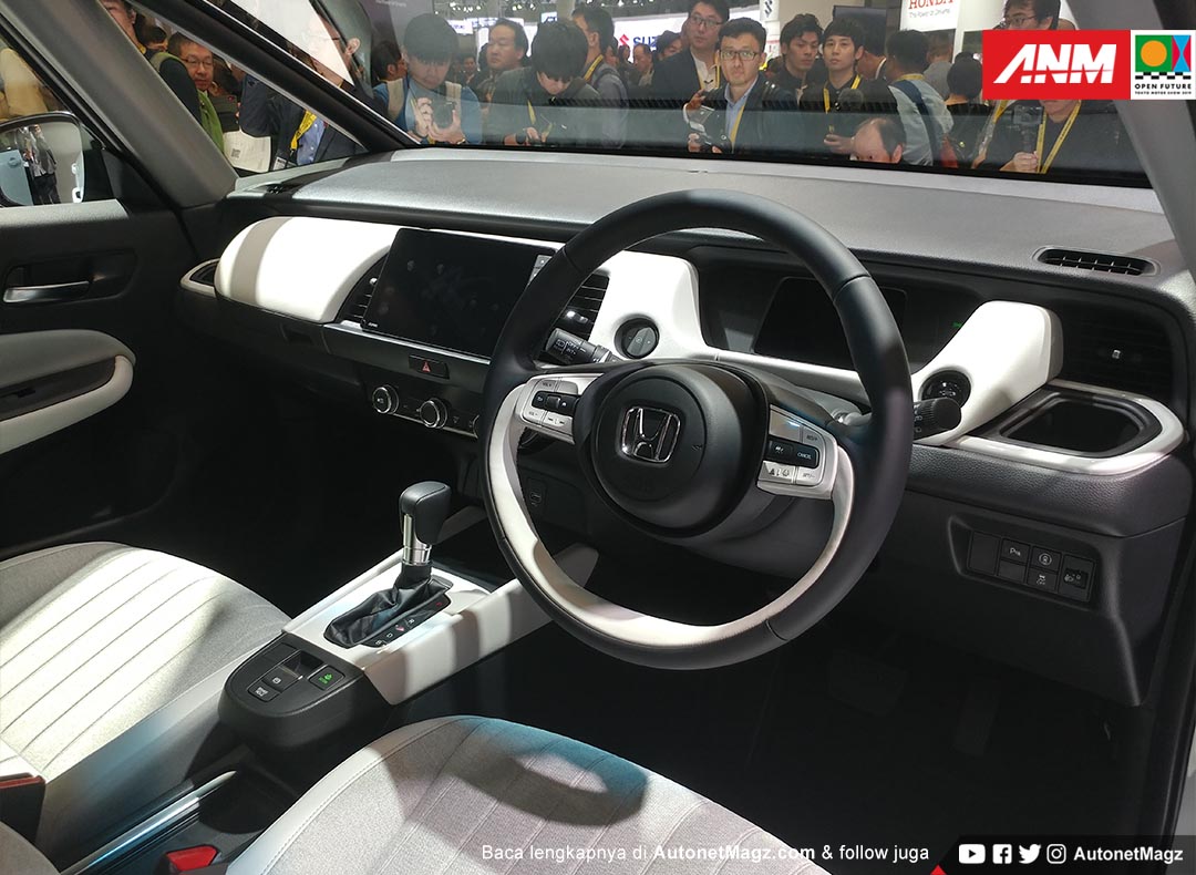 Berita, Interior All New Honda Jazz: TMS 2019 : All New Honda Jazz Dirilis, Mesin Hybrid & Dapat Honda Sensing!